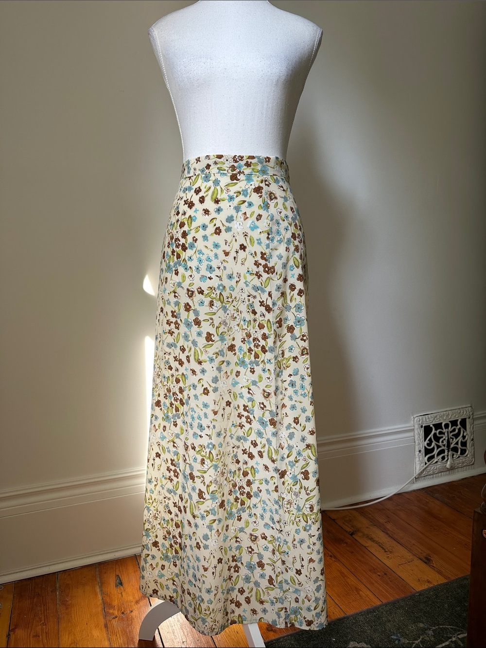 BYER CALIFORNIA Vintage White Floral Cottagecore Festival Summer Maxi Skirt Sz 4